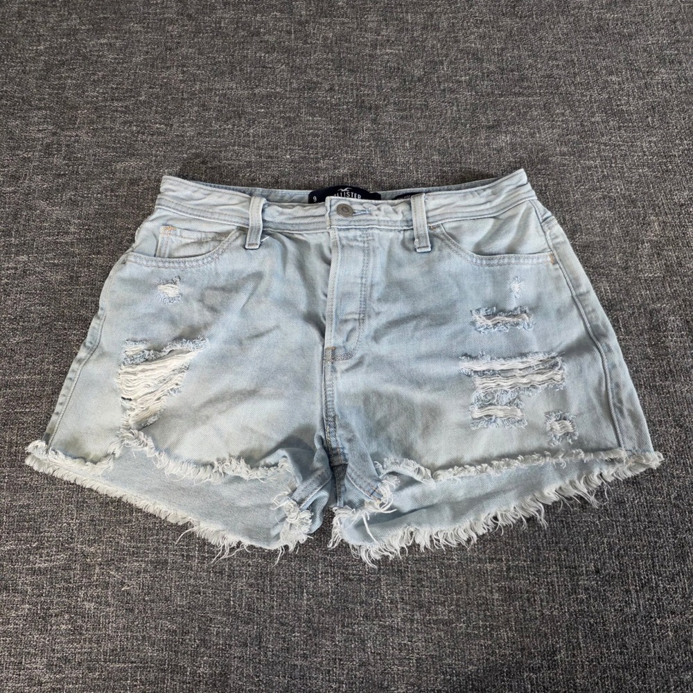 Hollister High Rise Mom Shorts 9 W29 Light Wash Distressed Frayed Denim 3 Inseam